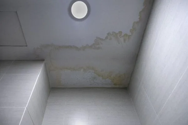 Filtraciones de agua en Pamplona